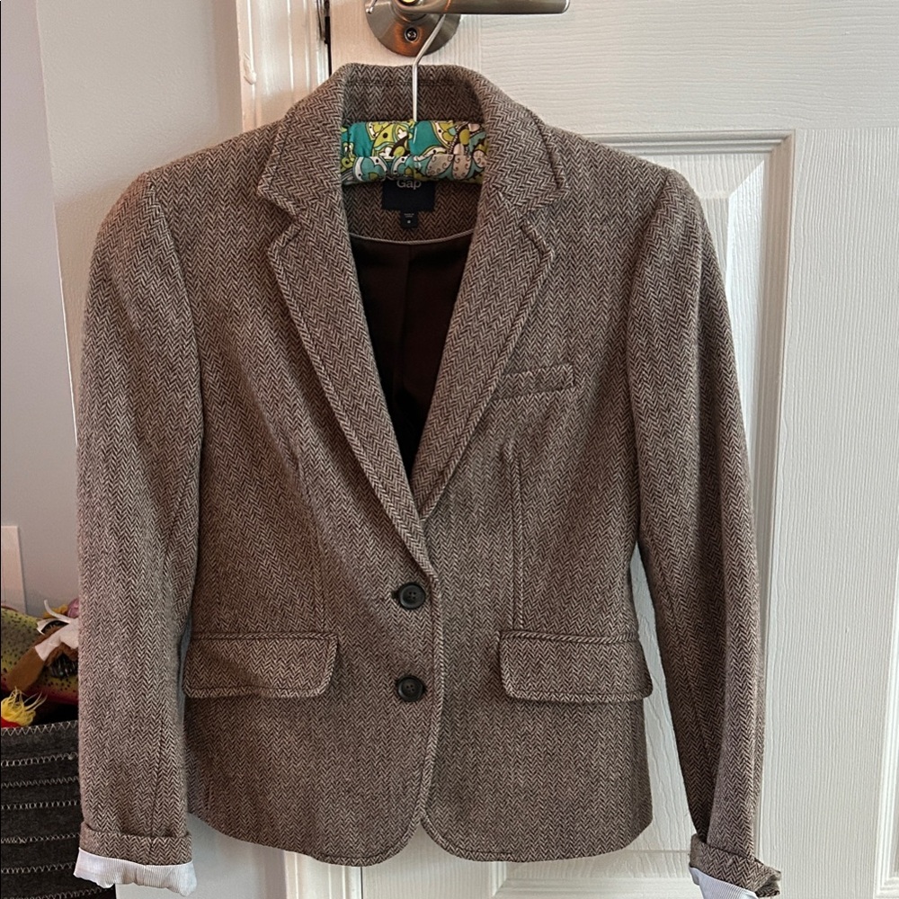 GAP Women's Brown Blazer. Herringbone. Wool. Silk lining. Hint of pink in design